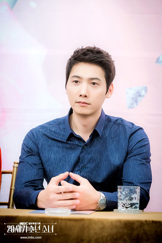李尚禹(，Lee Sang Woo，イ·サンウ)20世纪少男少女前后照片