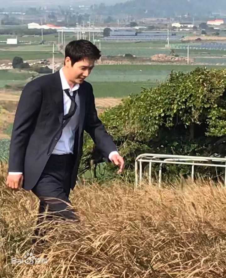 李尚禹(，Lee Sang Woo，イ·サンウ)20世纪少男少女前后照片