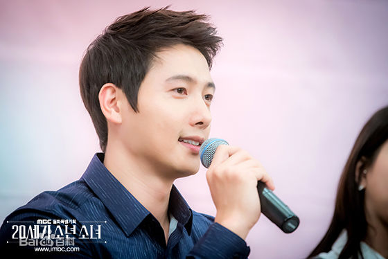 李尚禹(，Lee Sang Woo，イ·サンウ)20世纪少男少女前后照片