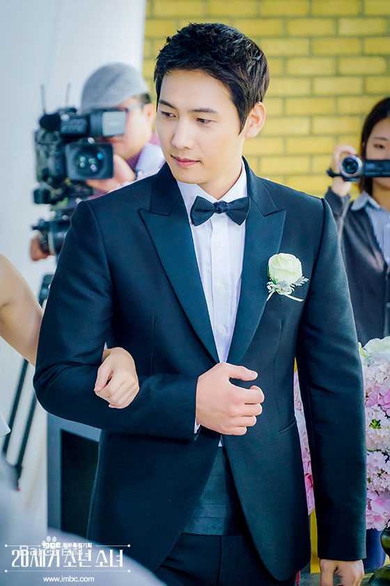 李尚禹(，Lee Sang Woo，イ·サンウ)20世纪少男少女前后照片