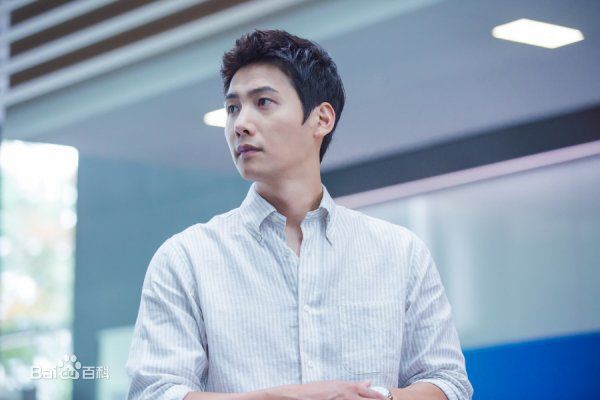 李尚禹(，Lee Sang Woo，イ·サンウ)20世纪少男少女前后照片