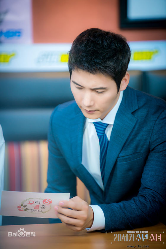 李尚禹(，Lee Sang Woo，イ·サンウ)20世纪少男少女前后照片