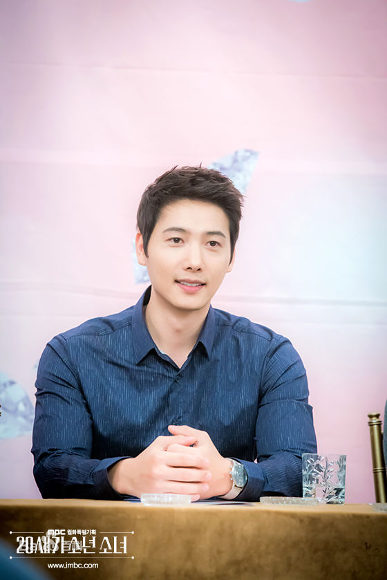 李尚禹(，Lee Sang Woo，イ·サンウ)20世纪少男少女前后照片