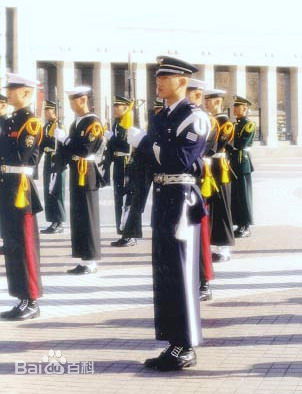 李尚禹(，Lee Sang Woo，イ·サンウ)成长图片素颜照相册