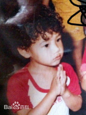 李尚禹(，Lee Sang Woo，イ·サンウ)成长图片素颜照相册