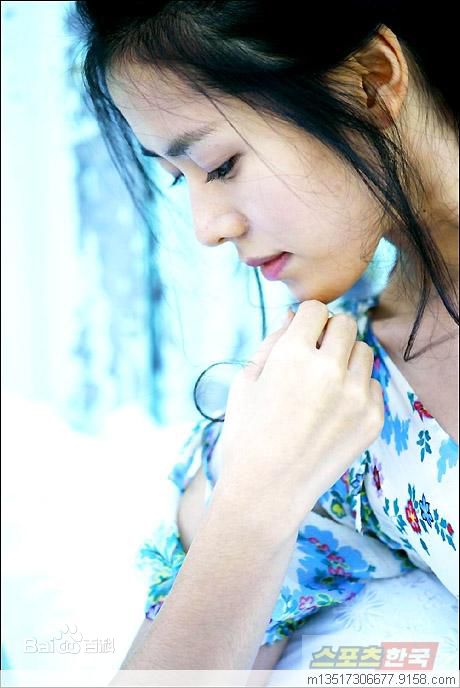 最新孙艺珍(Son Ye Jin)性感图片