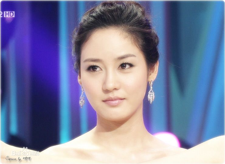 最新成宥利(Sung Yuri)精彩图册