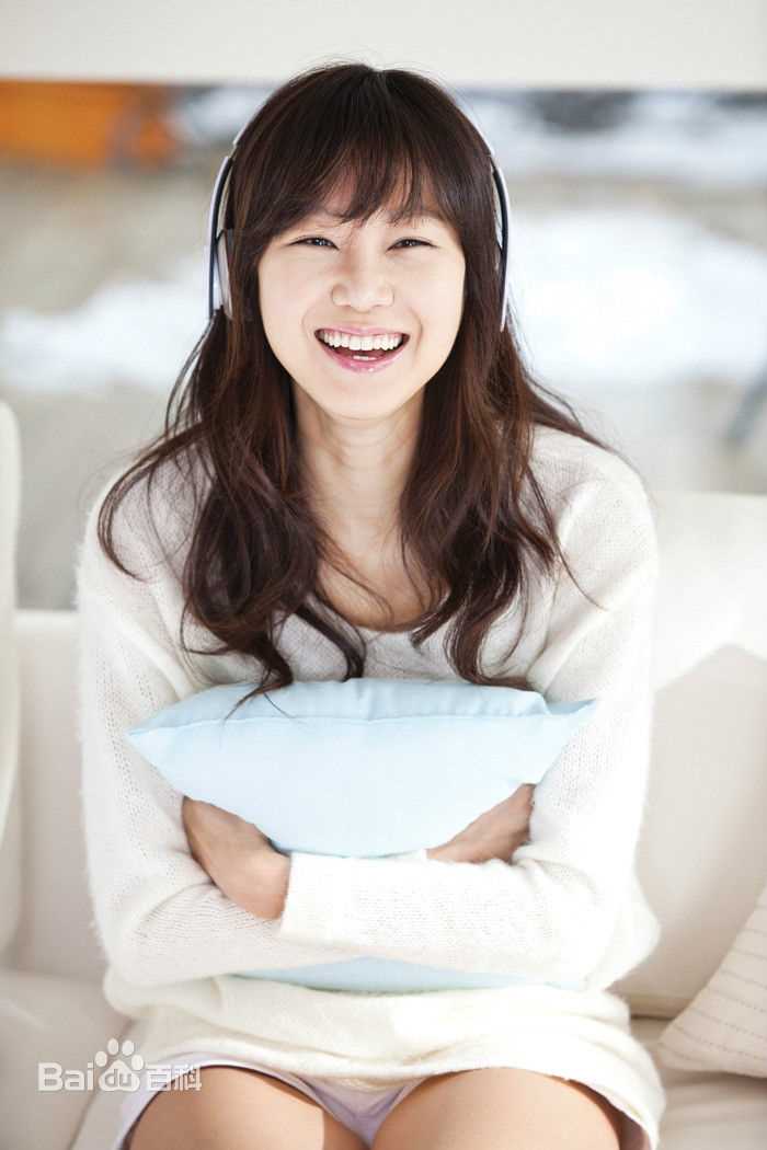 孔晓振（正确汉字名）(，Kong Hyo-jin)EXCUSE ME × suecommabonnie图册