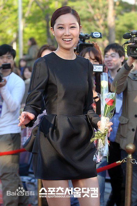 孔晓振（正确汉字名）(，Kong Hyo-jin)出席颁奖典礼图片图片图册