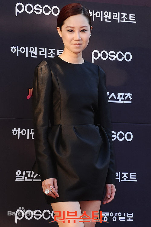 孔晓振（正确汉字名）(，Kong Hyo-jin)出席颁奖典礼图片图片图册