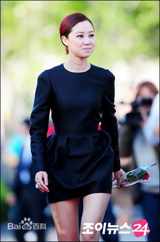 孔晓振（正确汉字名）(，Kong Hyo-jin)出席颁奖典礼图片图片图册