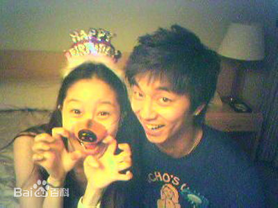 孔晓振（正确汉字名）(，Kong Hyo-jin)与好朋友们的合照图片图集