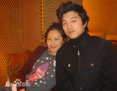 孔晓振（正确汉字名）(，Kong Hyo-jin)与好朋友们的合照图片图集