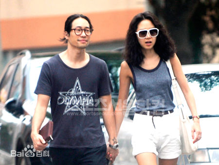 孔晓振（正确汉字名）(，Kong Hyo-jin)柳承范与孔孝真生活照