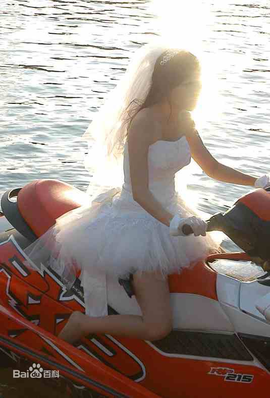 金荷娜(Kim Ha Neul)影视形象性感图片图集