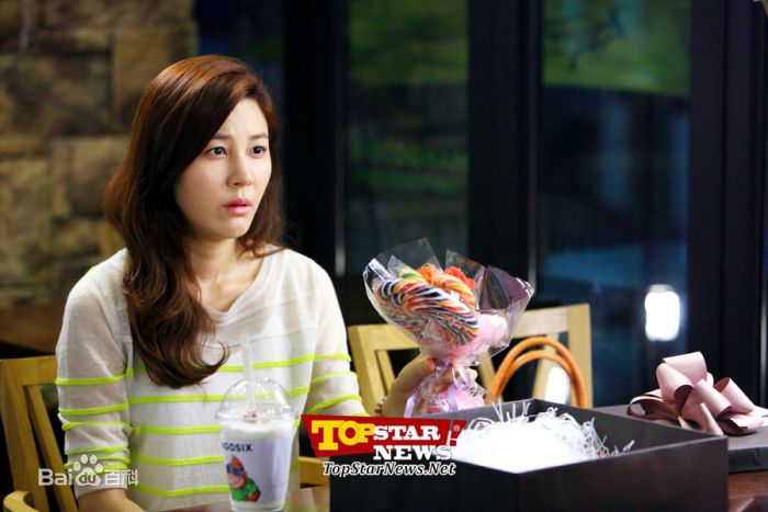 金荷娜(Kim Ha Neul)影视形象性感图片图集