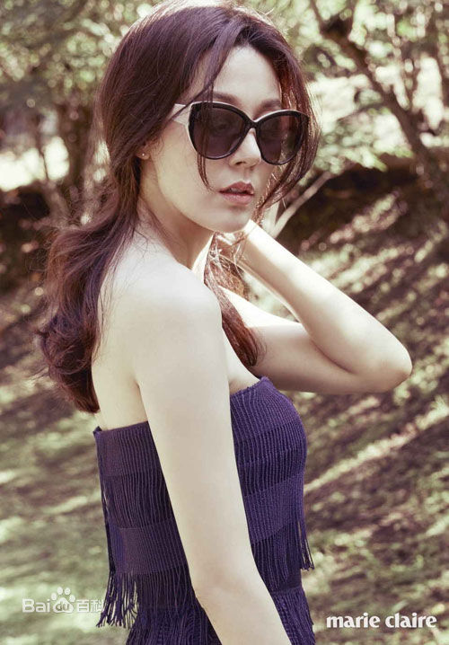 金荷娜(Kim Ha Neul)高清婚纱图集