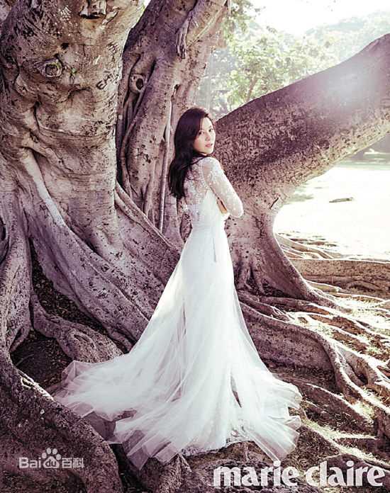 金荷娜(Kim Ha Neul)高清婚纱图集