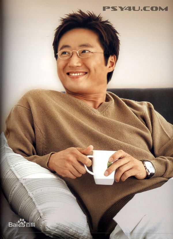 朴新阳(，Park Shin Yang)你一笑，世界都灿烂了生活照