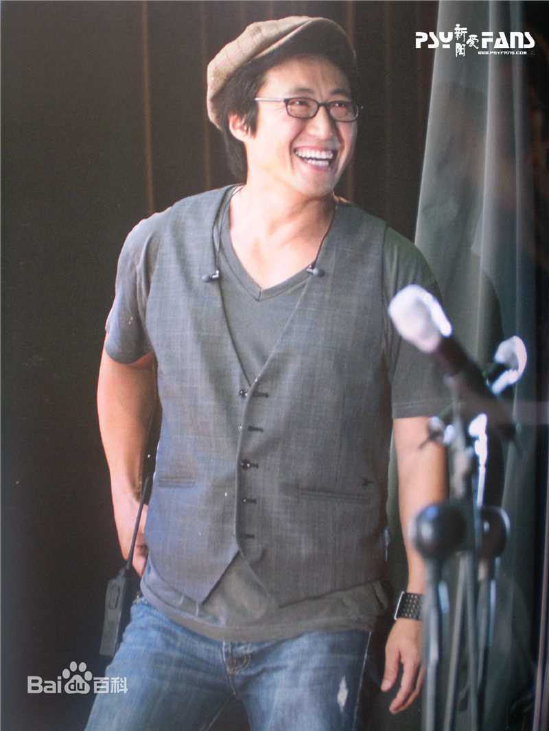 朴新阳(，Park Shin Yang)你一笑，世界都灿烂了生活照