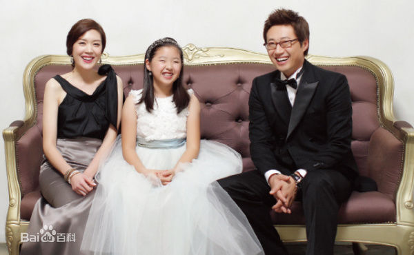 朴新阳(，Park Shin Yang)你一笑，世界都灿烂了生活照