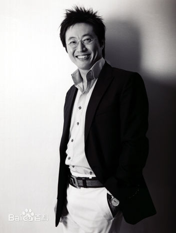 朴新阳(，Park Shin Yang)你一笑，世界都灿烂了生活照