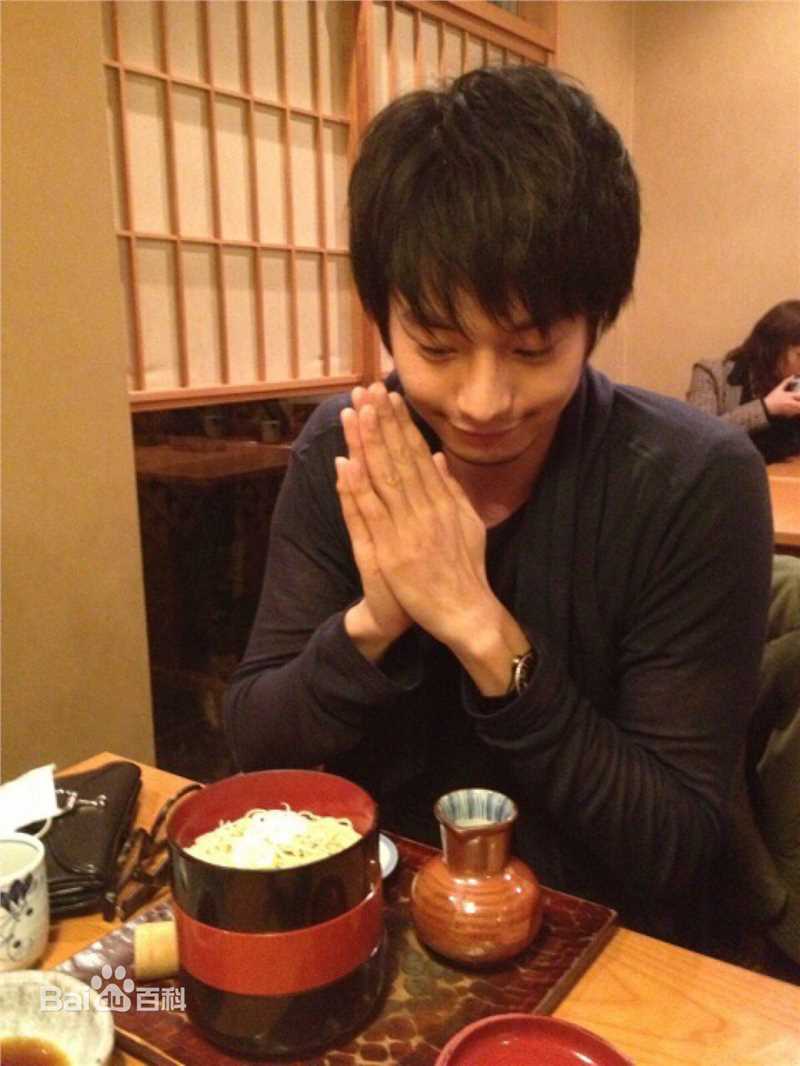 向井理(Osamu Mukai)前后照片