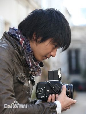 向井理(Osamu Mukai)得买新鞋了壁纸壁纸