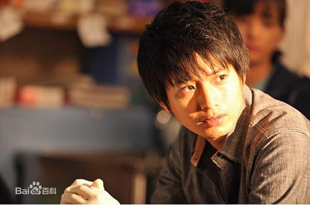 向井理(Osamu Mukai)天空的诊所生活照