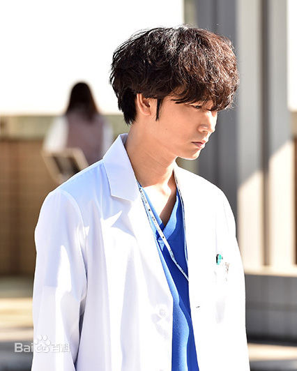 绫野刚(Go Ayano)产科医鸿鸟性感图片图集