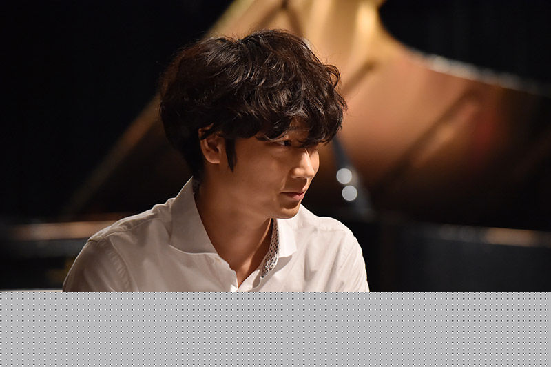 绫野刚(Go Ayano)产科医鸿鸟性感图片图集