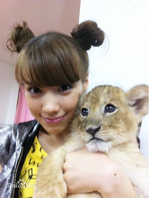 仲里依纱(RiisaNaka)精彩图册