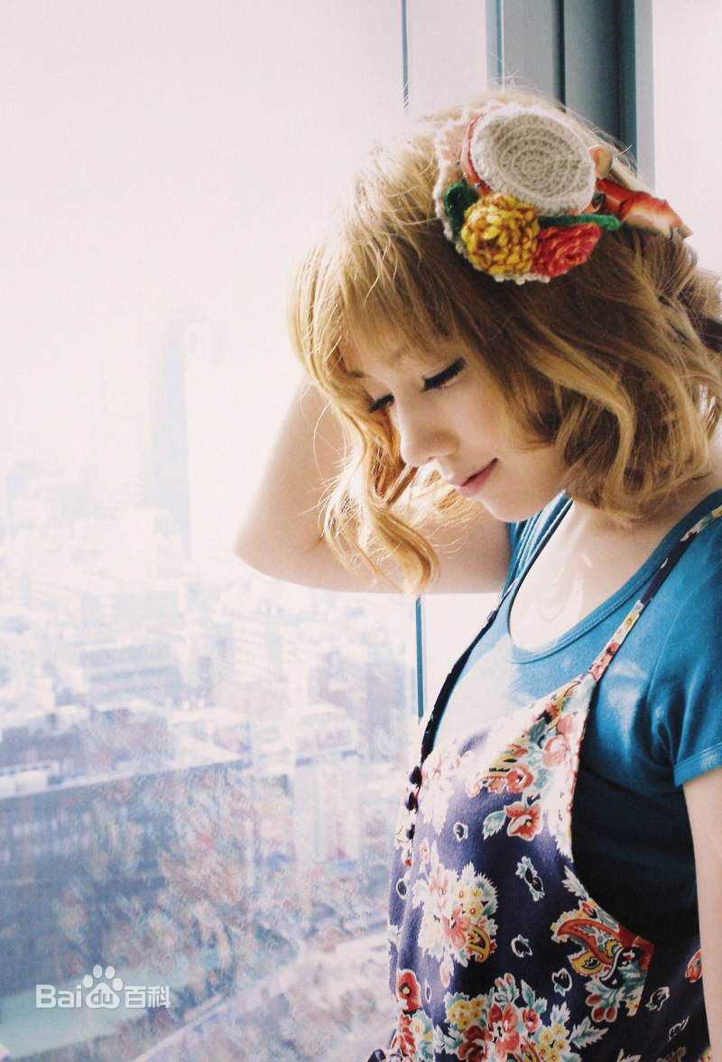 仲里依纱(RiisaNaka)精彩图册