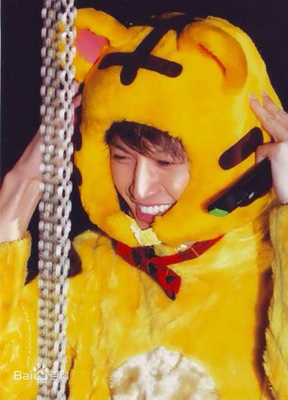 大仓忠义(Okura tadayoshi)演唱会生活照