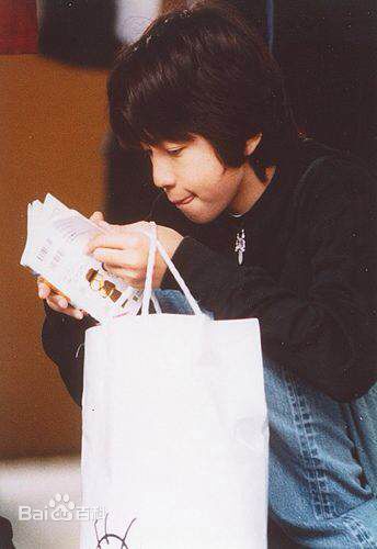 大仓忠义(Okura tadayoshi)小时候的忠义图册