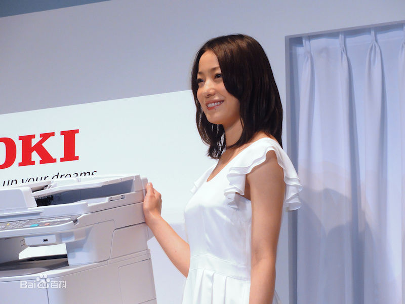 菅野美穗(Kanno Miho)出席活动照素颜照壁纸