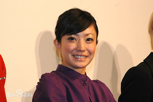 菅野美穗(Kanno Miho)出席活动照素颜照壁纸