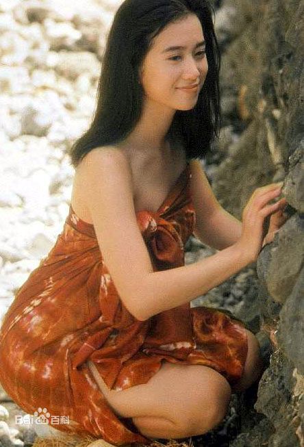 最新和久井映美(わくい えみ（平假名）)和久井映见精彩图册