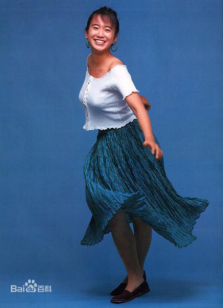 最新和久井映美(わくい えみ（平假名）)和久井映见精彩图册