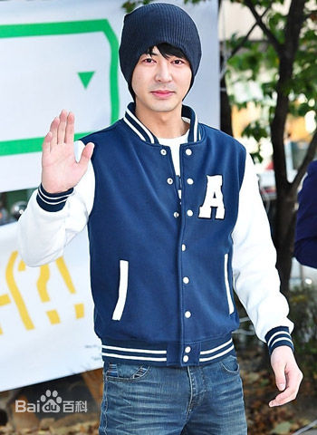 朴忠栽(韩文： /英文：Park Chungjae)综艺生活照