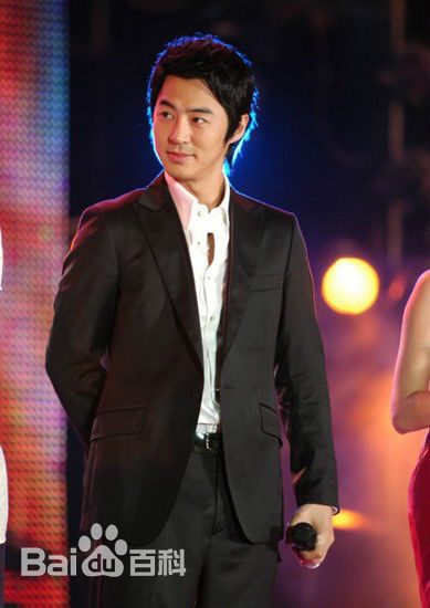 朴忠栽(韩文： /英文：Park Chungjae)演唱会素颜照相册