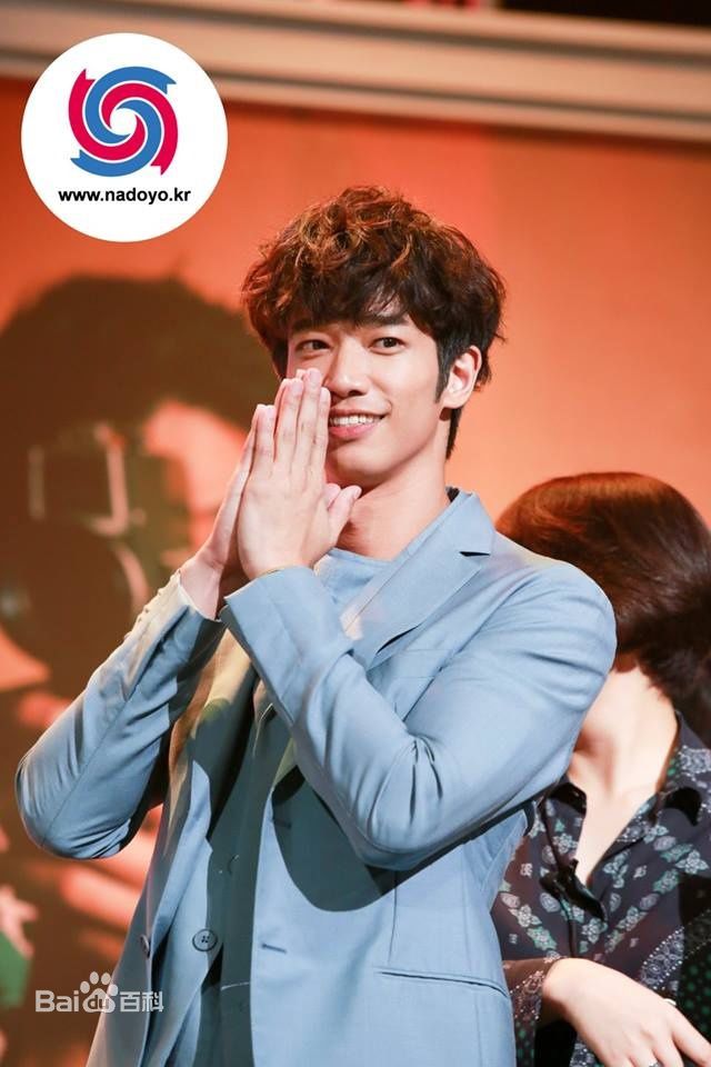 刘以豪(Jasper Liu)韩国行图片图集