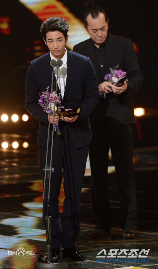 刘以豪(Jasper Liu)韩国行图片图集