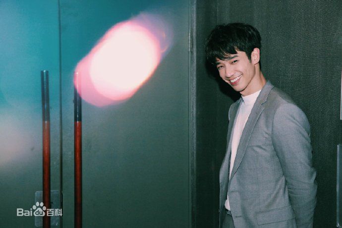 最全刘以豪(Jasper Liu)在《比悲伤更悲伤的故事》北京首映会中的壁纸