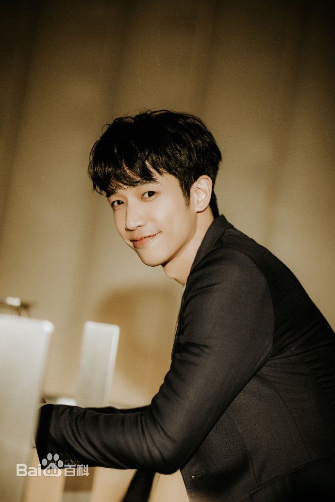 最全刘以豪(Jasper Liu)在《比悲伤更悲伤的故事》北京首映会中的壁纸