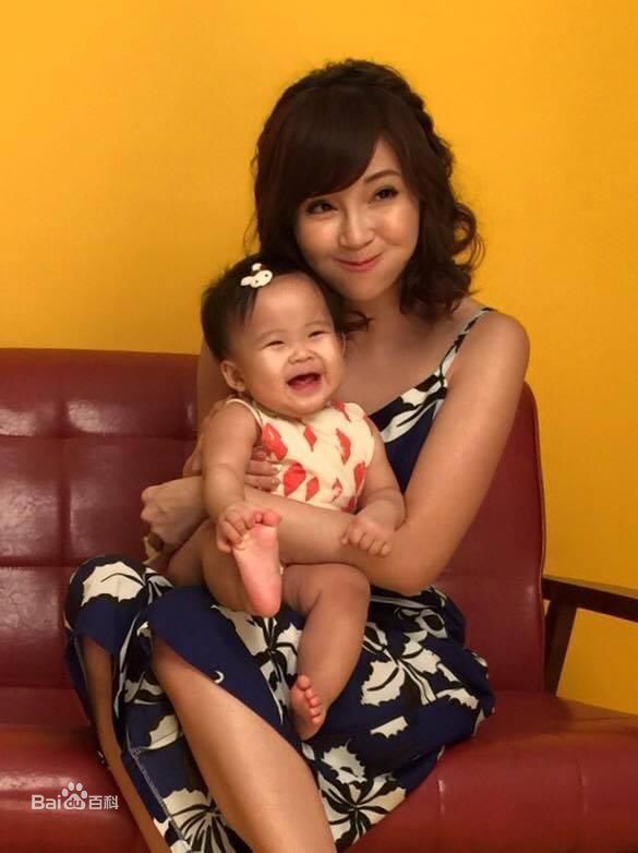 钟欣怡(Cathy)个人生活照壁纸壁纸