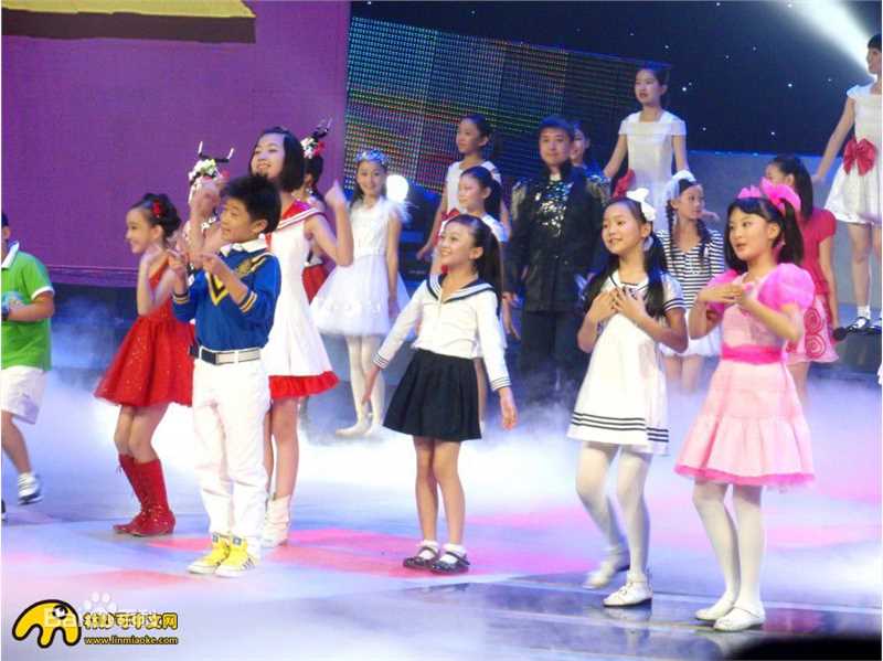 林妙可(Miaoke Lin)2010年儿童歌曲大赛性感图片图集