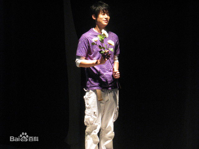 陈乃荣(Nylon Chen)女王不下班性感图片图集