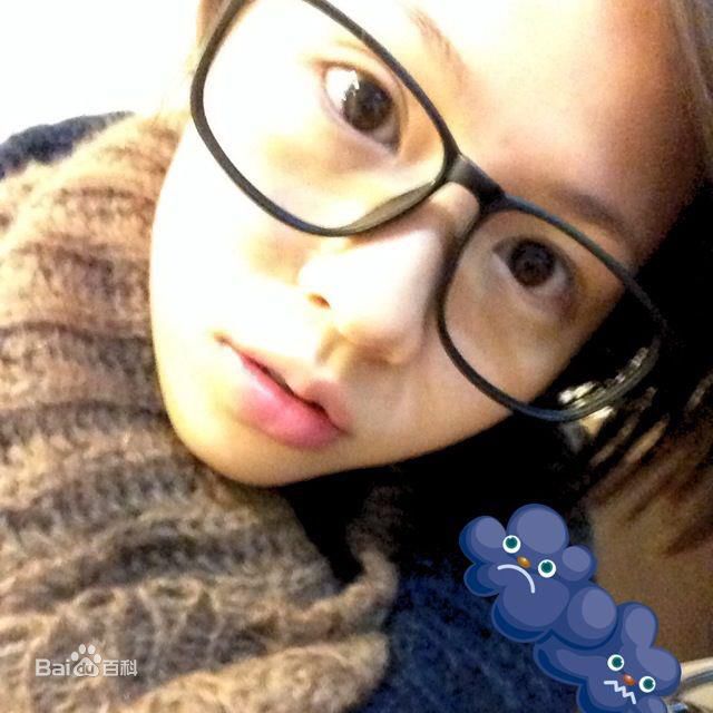 黄姵嘉姵嘉生活照图册