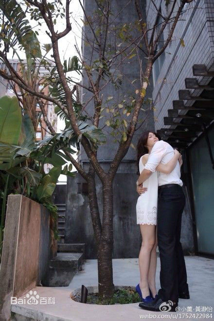 最优质黄瀞怡(Albee Huang)在小薰参演舞台剧《爱Love在百合花园》中的